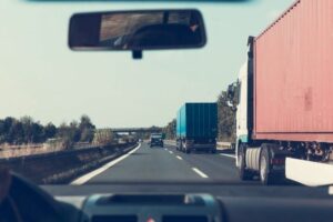 Dangers of Distracted Truck Driving